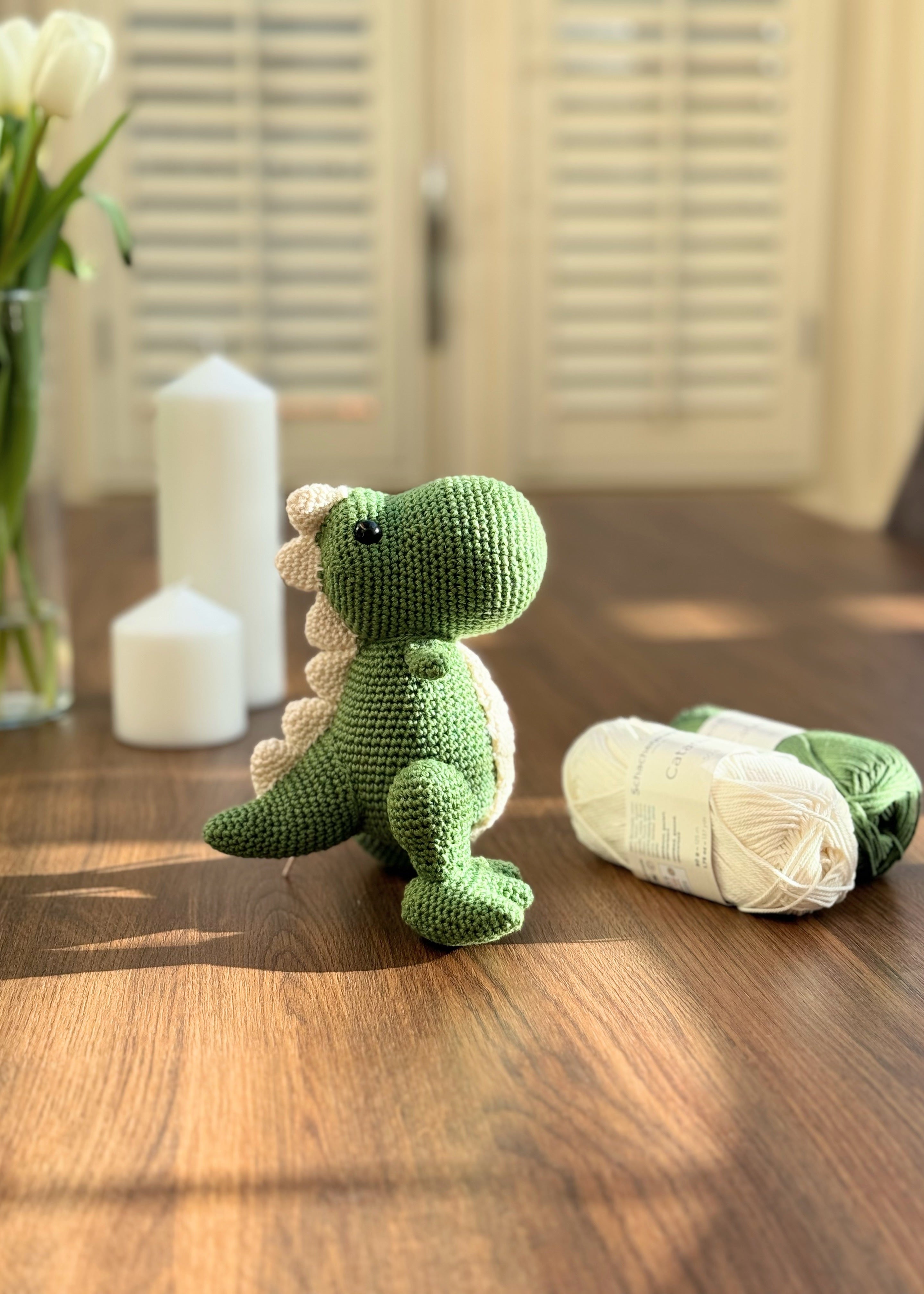 Oscar Dino Amigurumi Toy 30cm