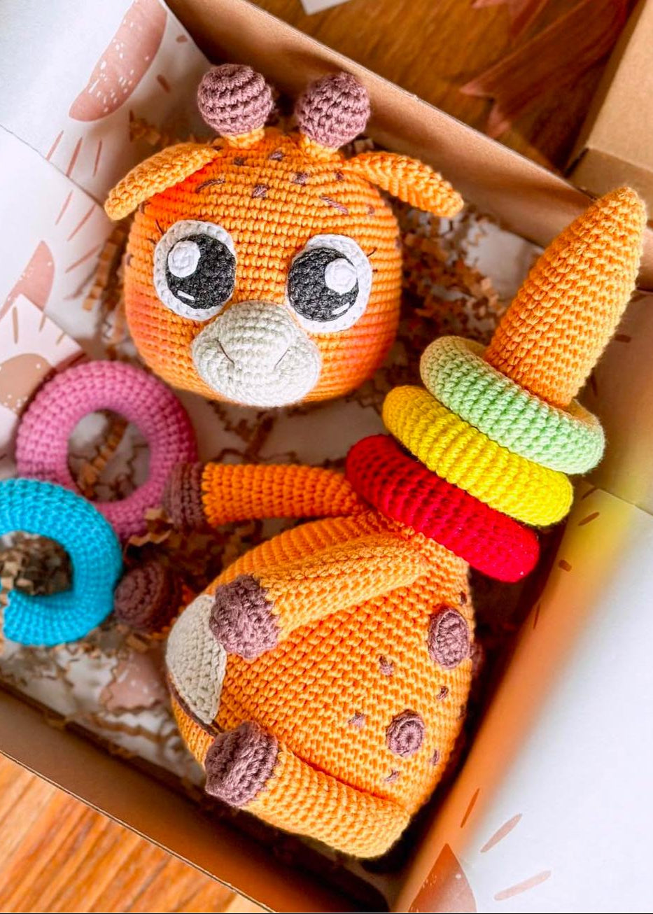 Gilbert Giraffe Crochet Toy Detachable